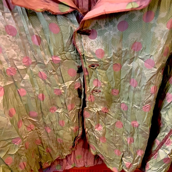 Unique reversible jacket - Picture 2 of 5